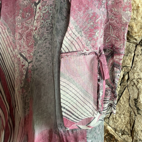 Sheer paisley blouse - Sz 16 - Picture 3 of 4